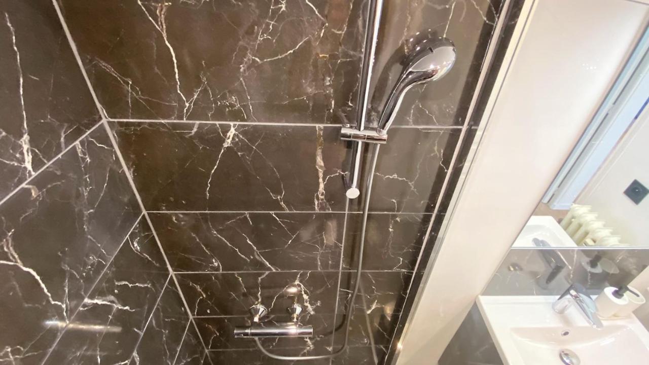אנטיב Marie Antoinette - Appartement 2 Chambres, Centre Ville, Terrasse, Moderne מראה חיצוני תמונה