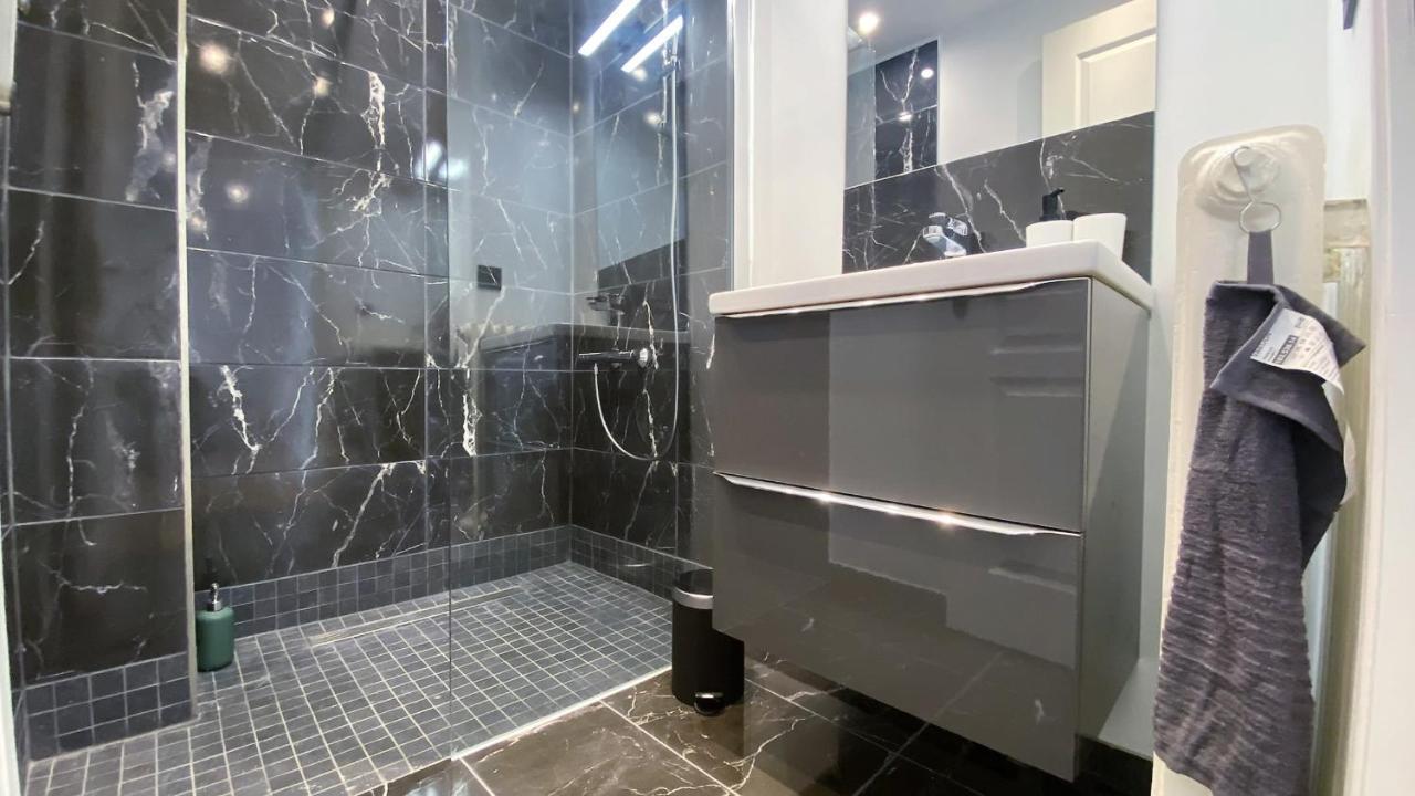 אנטיב Marie Antoinette - Appartement 2 Chambres, Centre Ville, Terrasse, Moderne מראה חיצוני תמונה